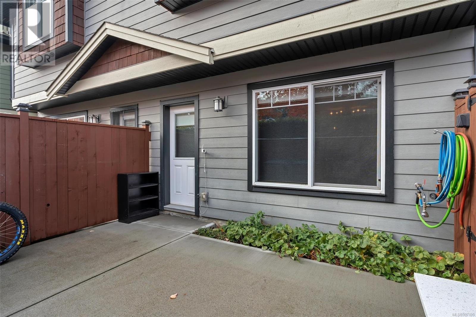  3363 Radiant Way, Langford