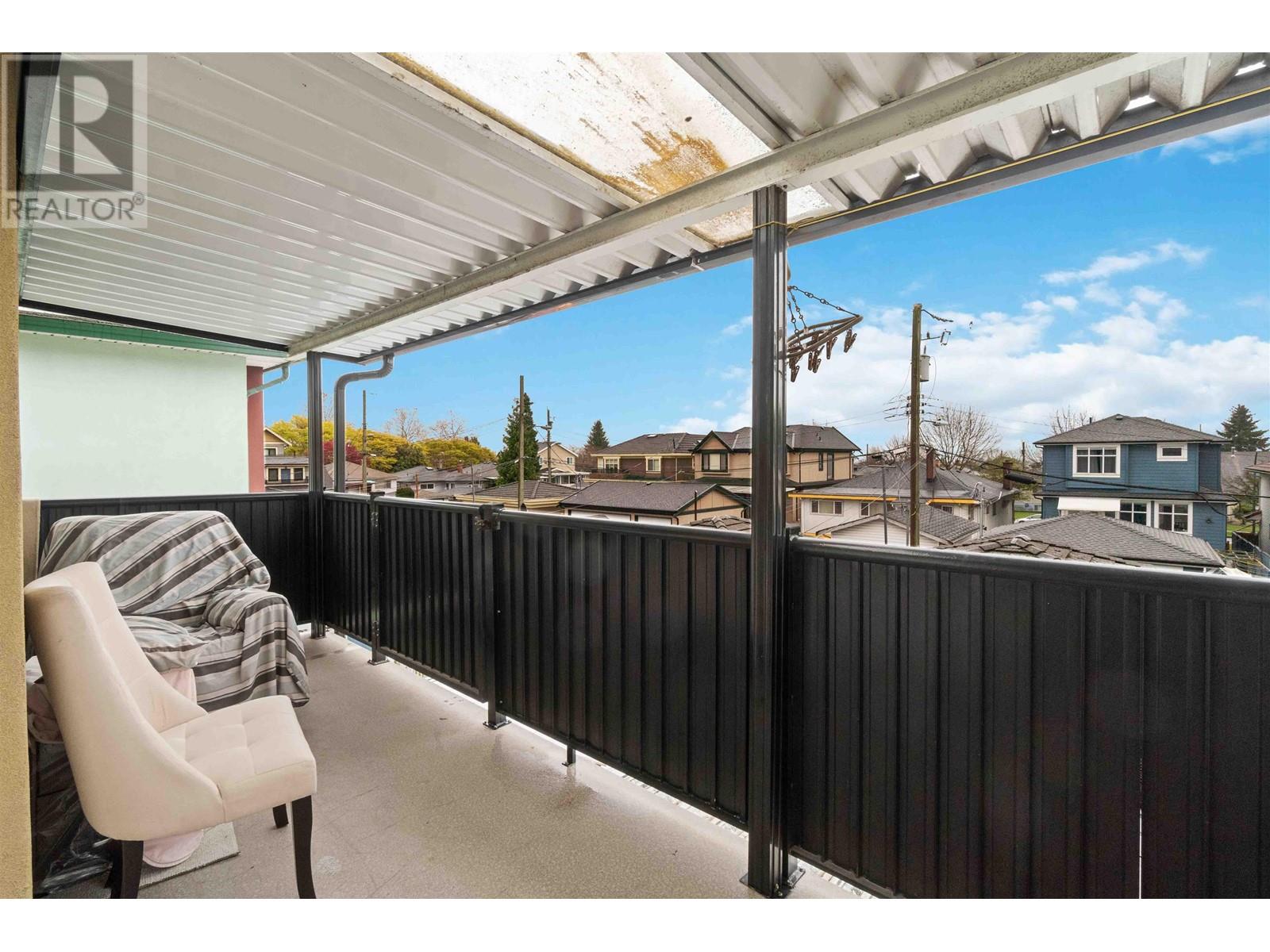 Photo 8 of 36 E 54th Avenue, Vancouver BC