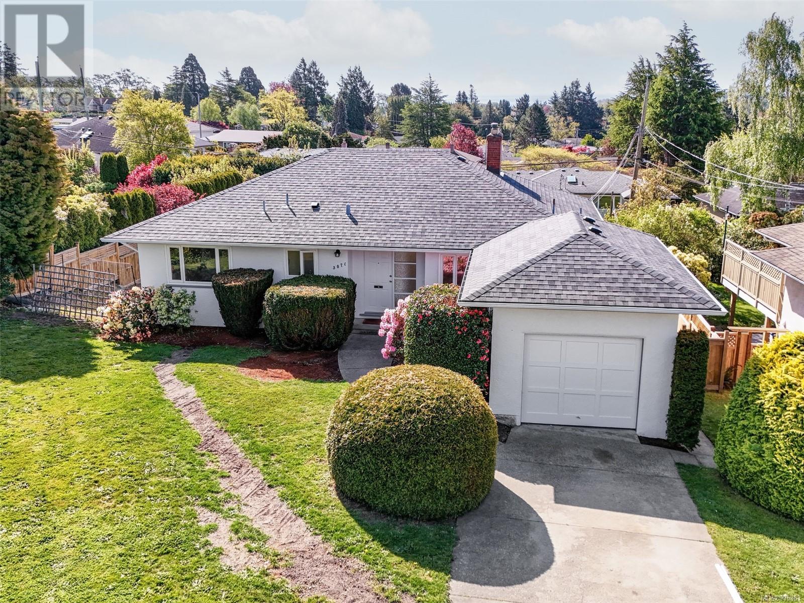  3071 Larkdowne Road, Oak Bay