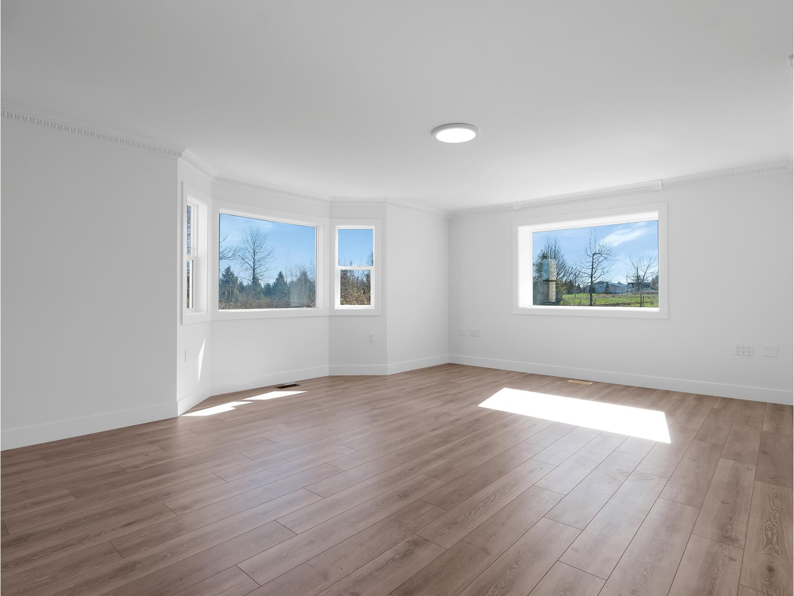 Photo 6 of 27550 48 Avenue, Langley BC