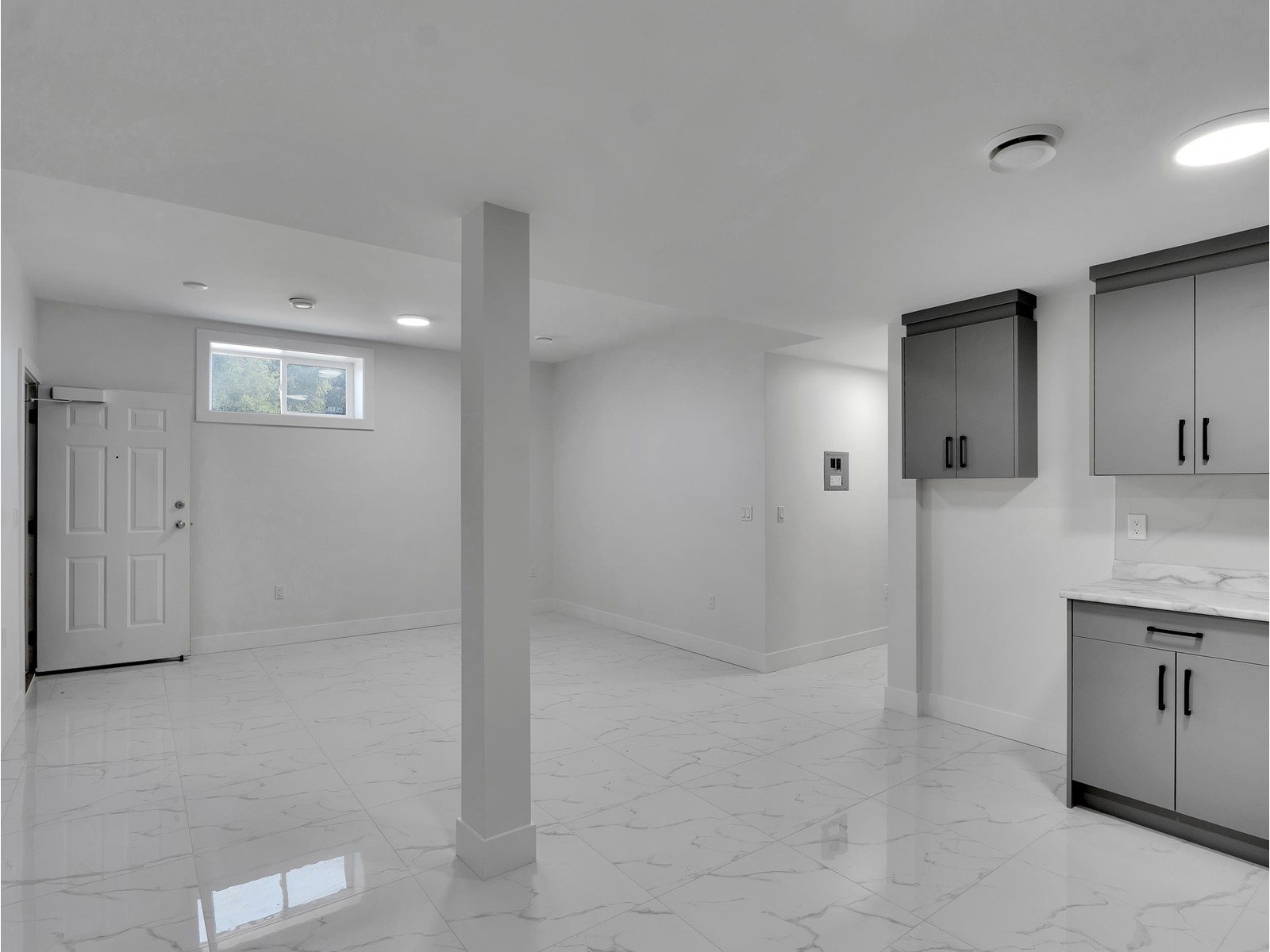 Photo 27 of 27550 48 Avenue, Langley BC