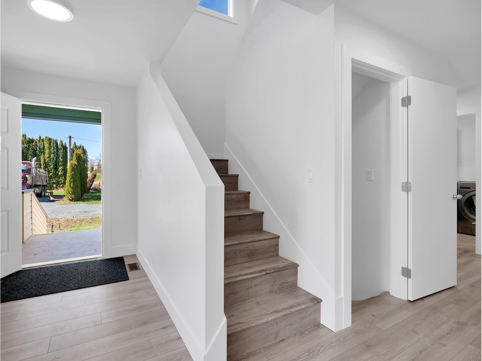 Photo 14 of 27550 48 Avenue, Langley BC
