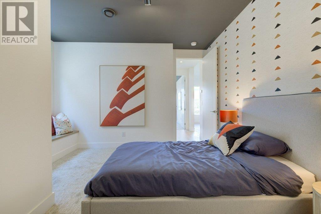  1054 Emslie Street, Kelowna