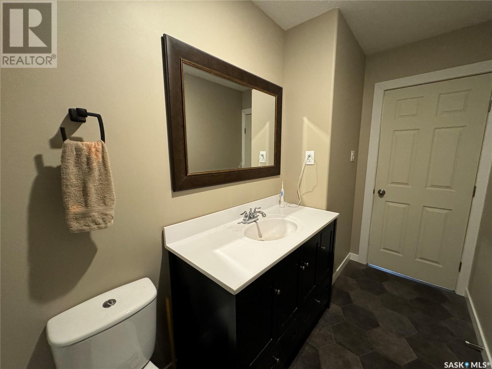 Photo 22 of 104 2nd Avenue W, Biggar SK
