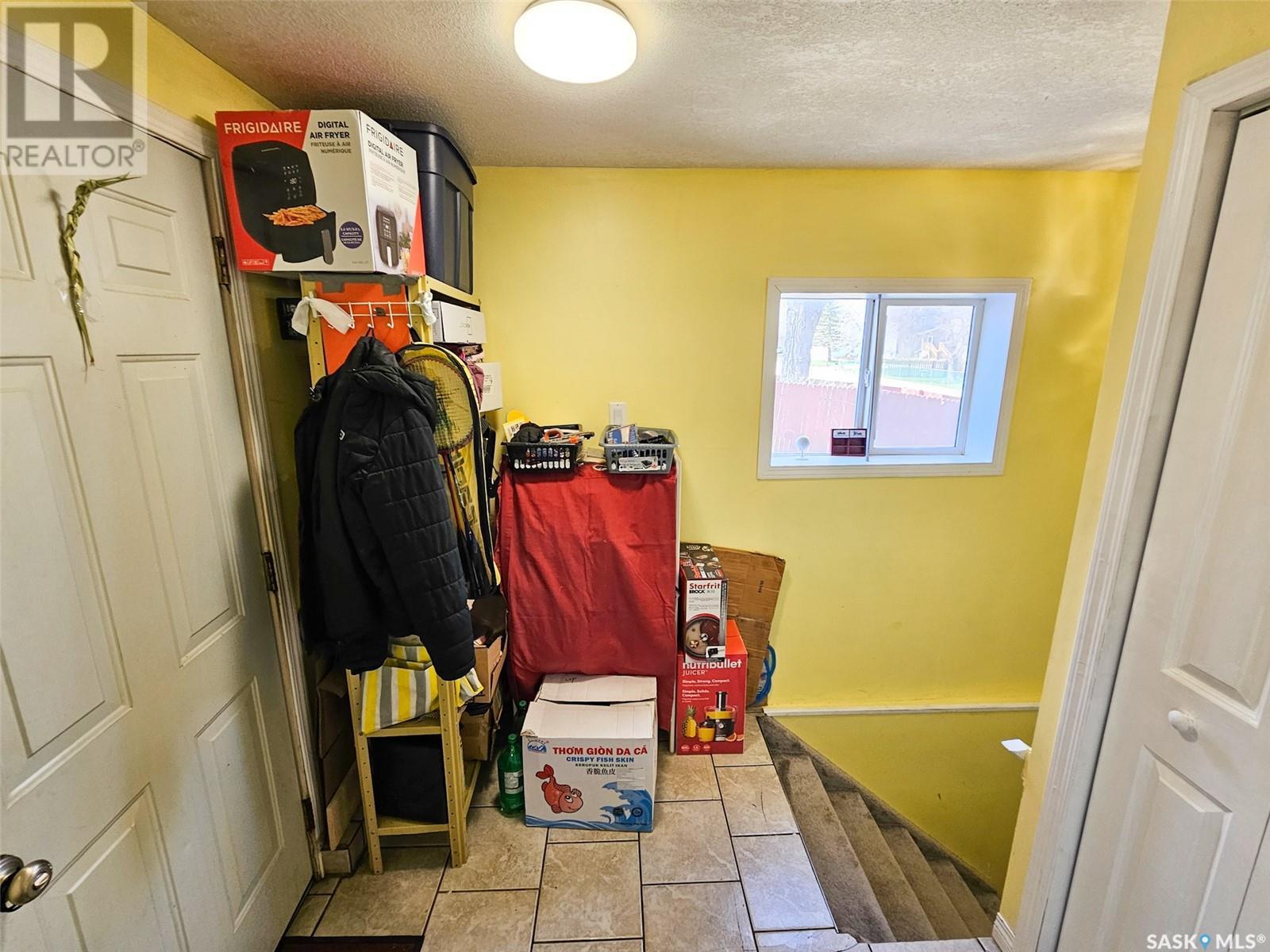 Single Family House Bungalow for Sale in  th AVENUE NW Swift Current 