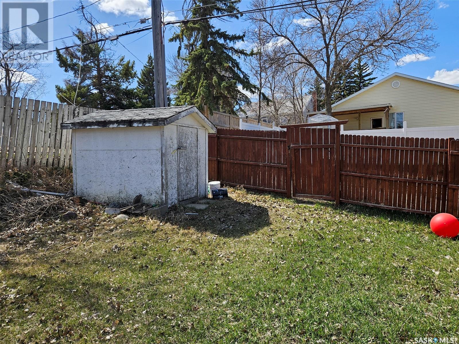 Single Family House Bungalow for Sale in  th AVENUE NW Swift Current 