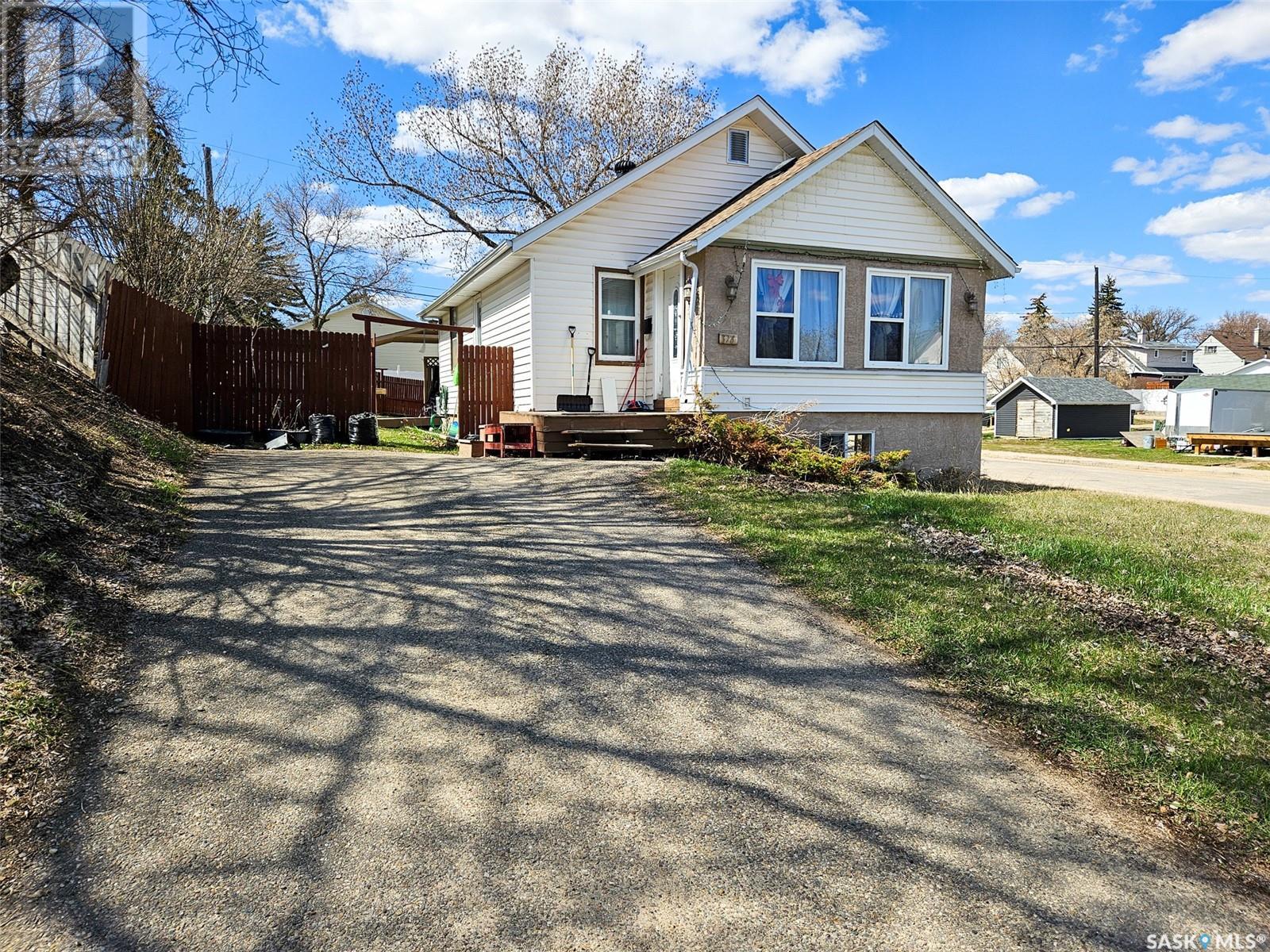 Single Family House Bungalow for Sale in  th AVENUE NW Swift Current 