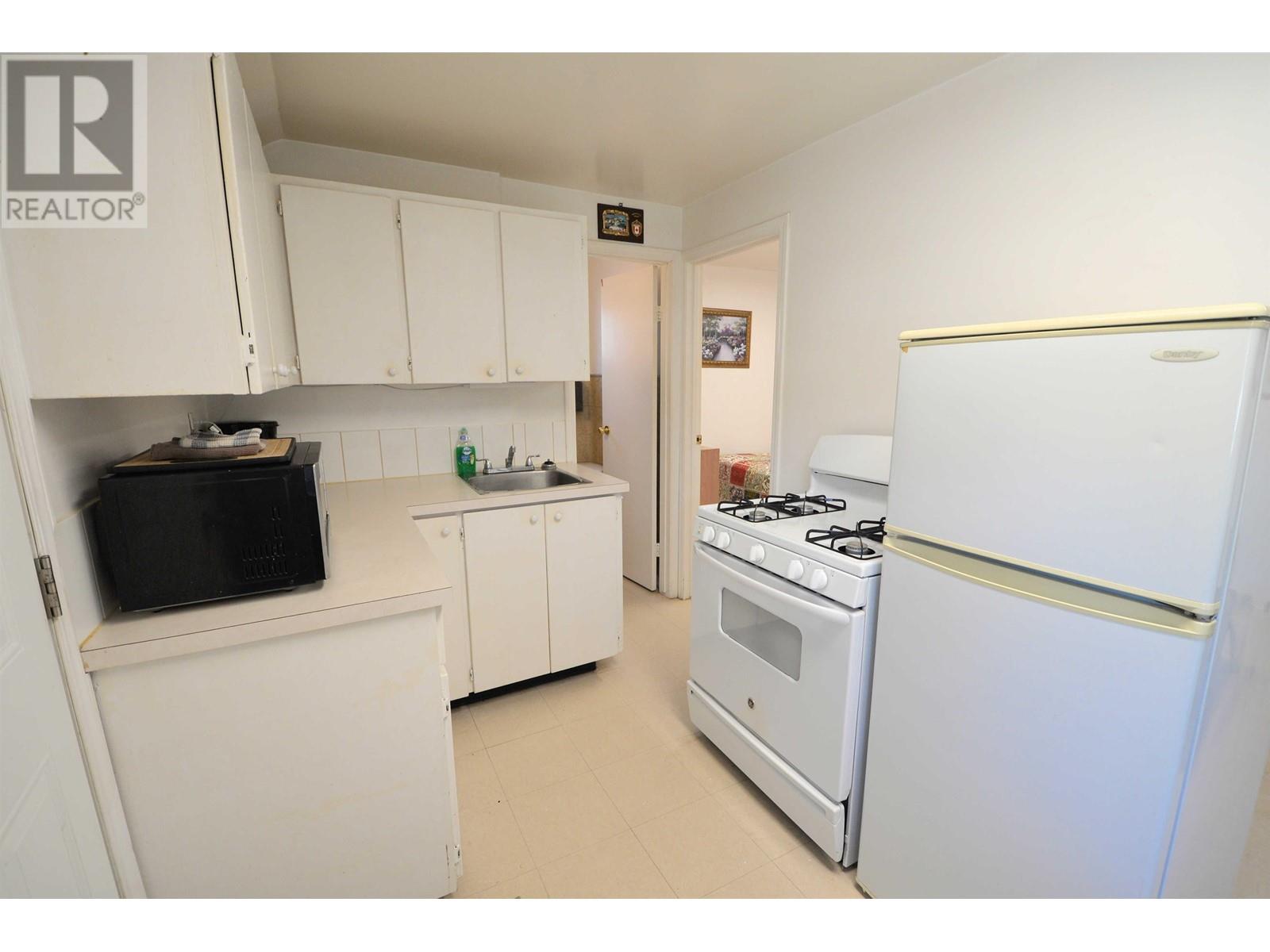 Photo 9 of 867 17th Avenue, Prince George BC
