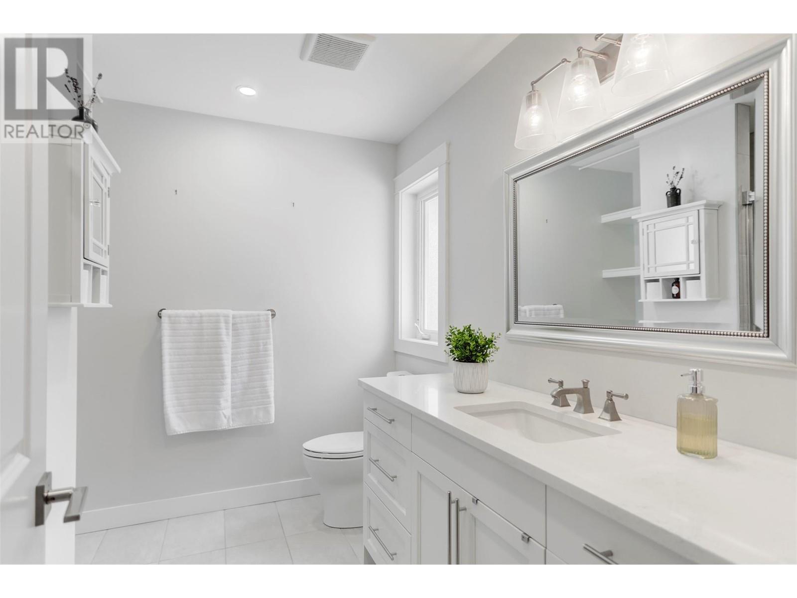  3582 Apple Way Boulevard, West Kelowna