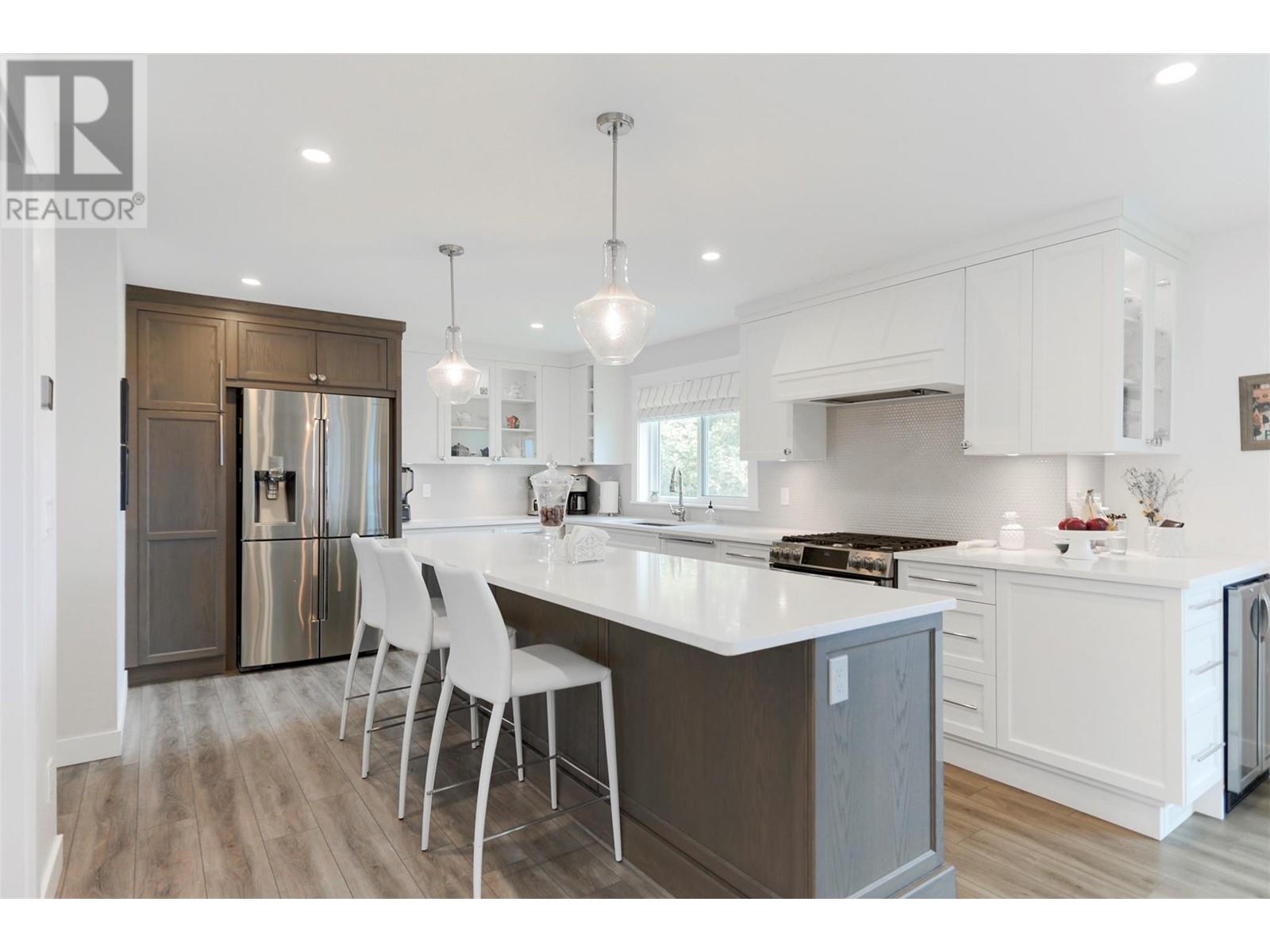  3582 Apple Way Boulevard, West Kelowna