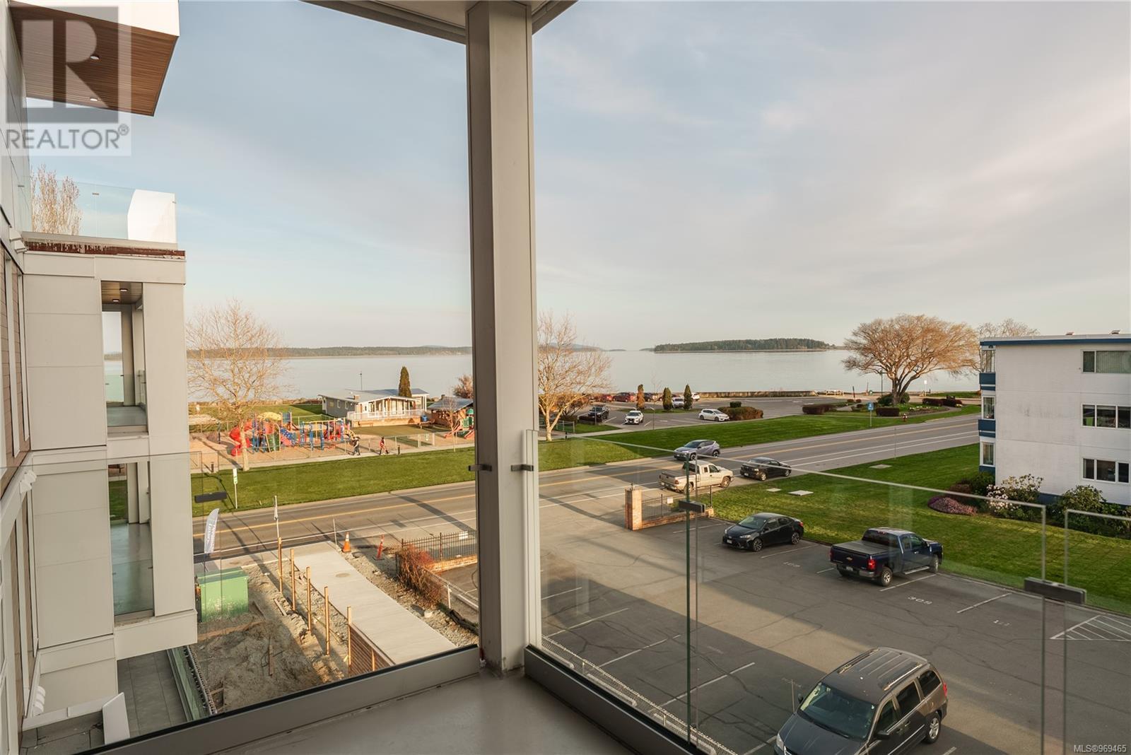 306 9570 Fifth Street, Sidney