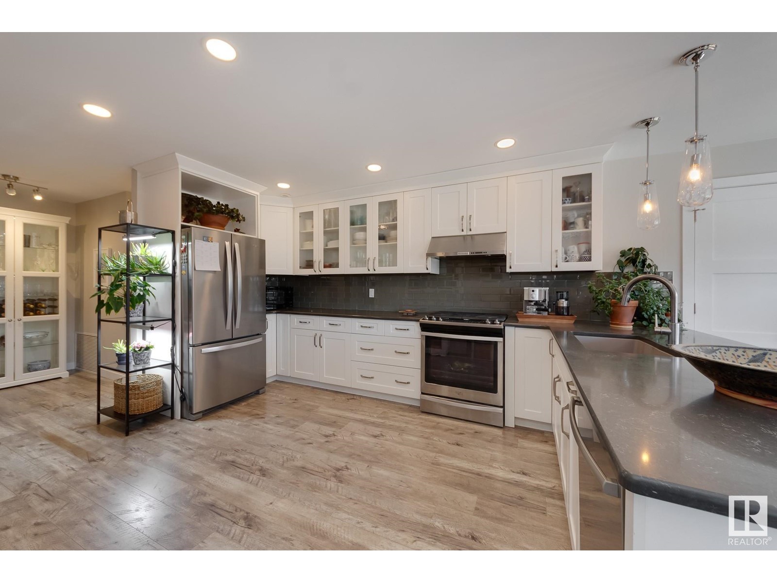 6324 106 ST NW, Edmonton