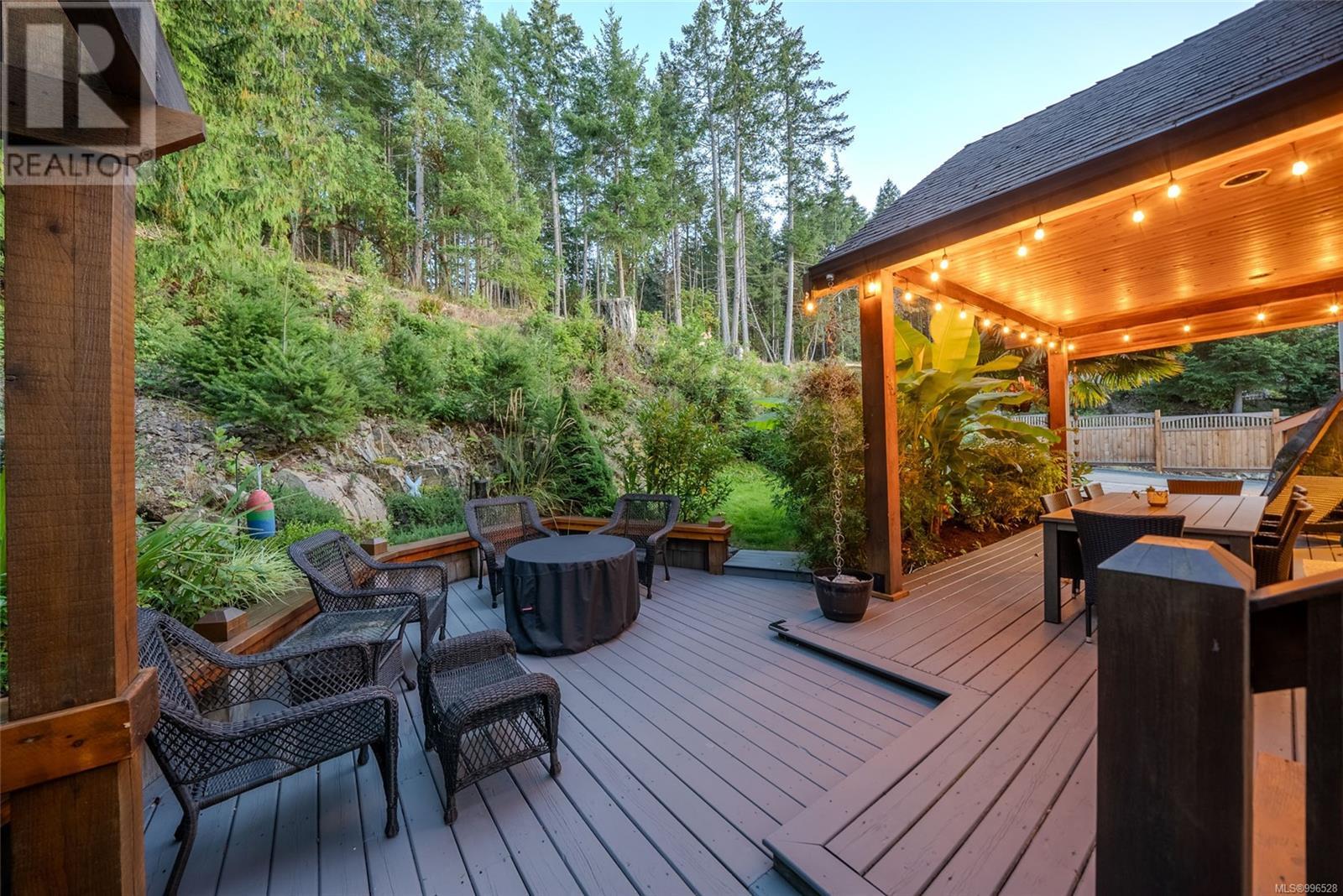 3182 Dolphin Dr, Nanoose Bay