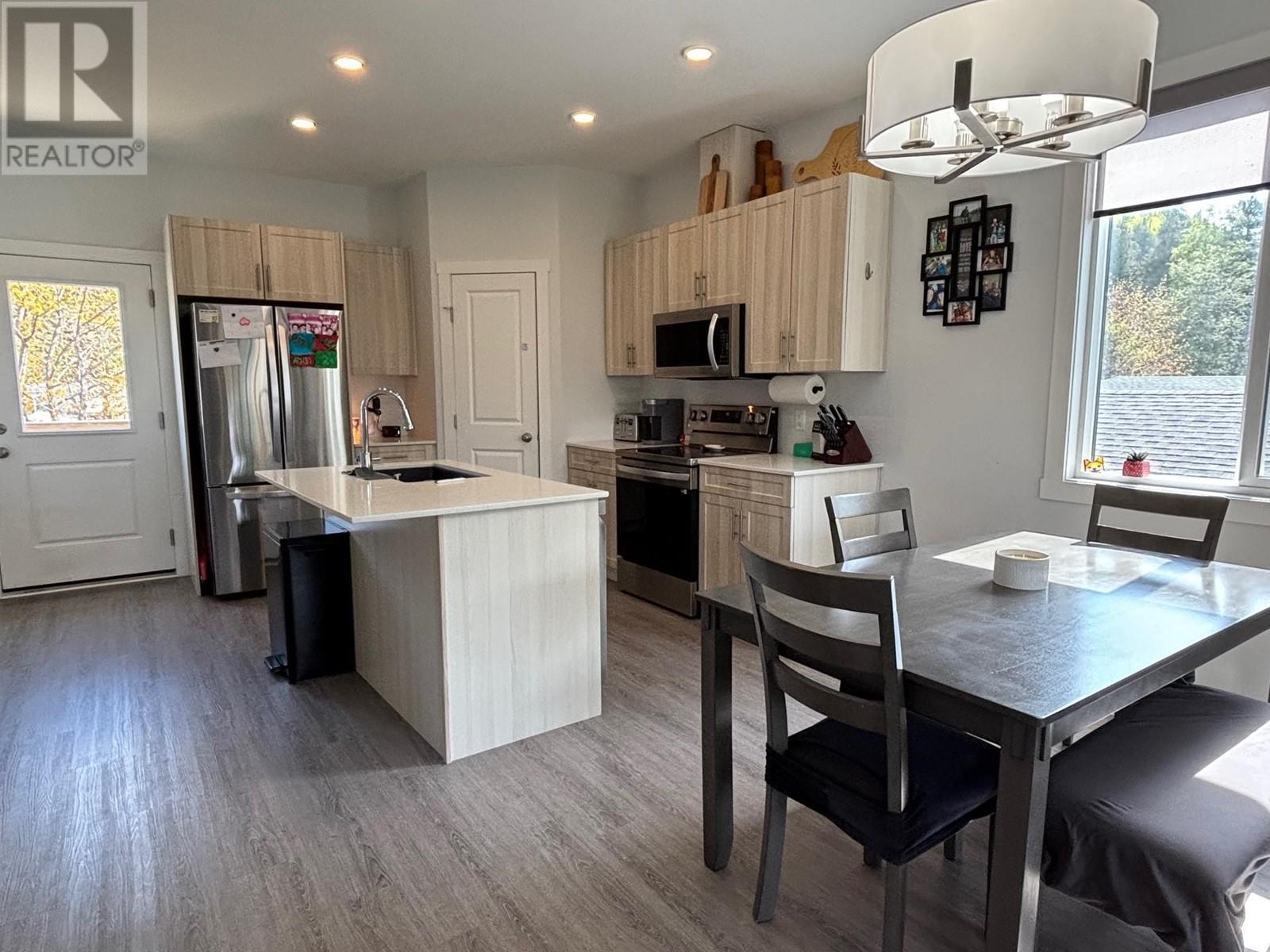 4654 COPPER RIVER Road, Terrace