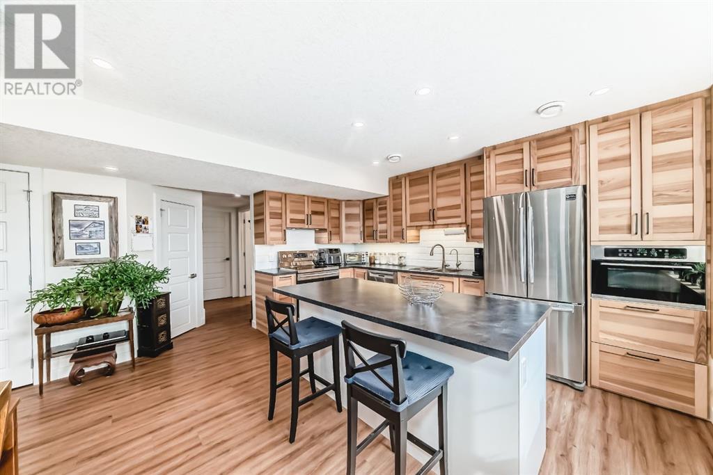1 Sunvalley View, Cochrane, Alberta