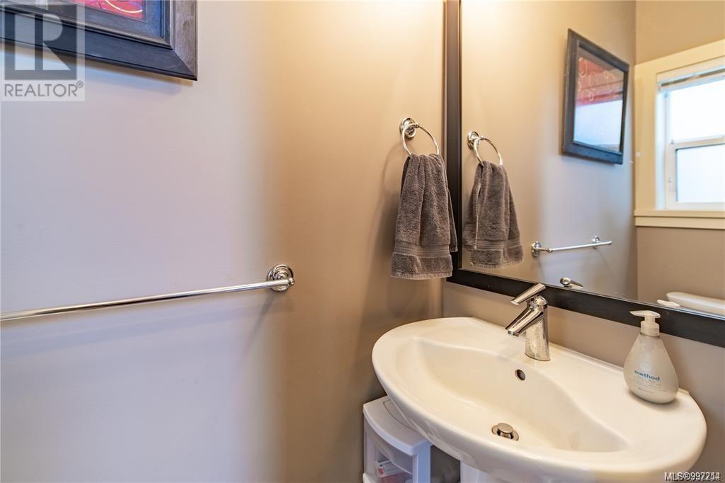  1034 Gala Court, Langford