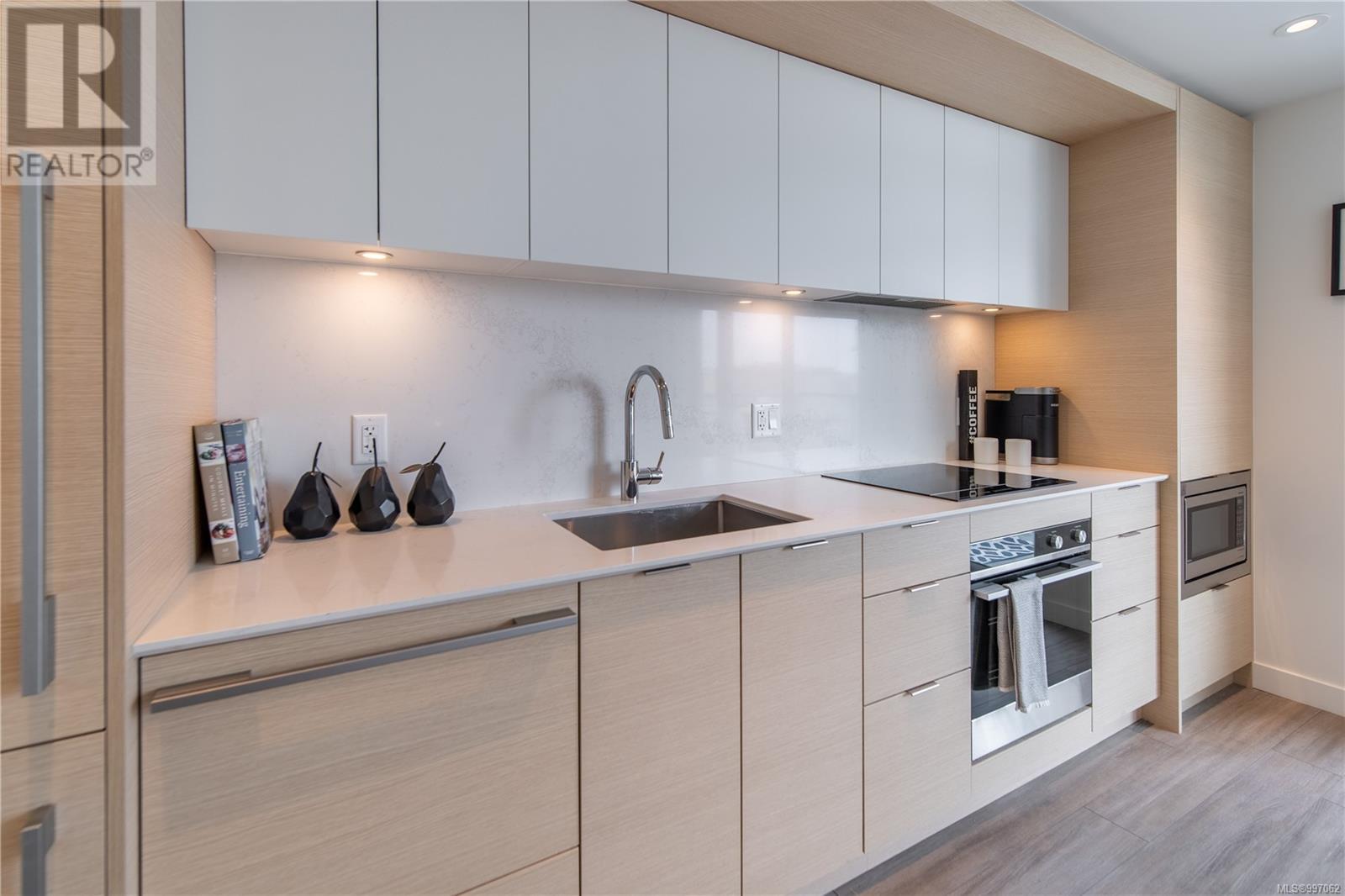 704 848 Yates Street, Victoria