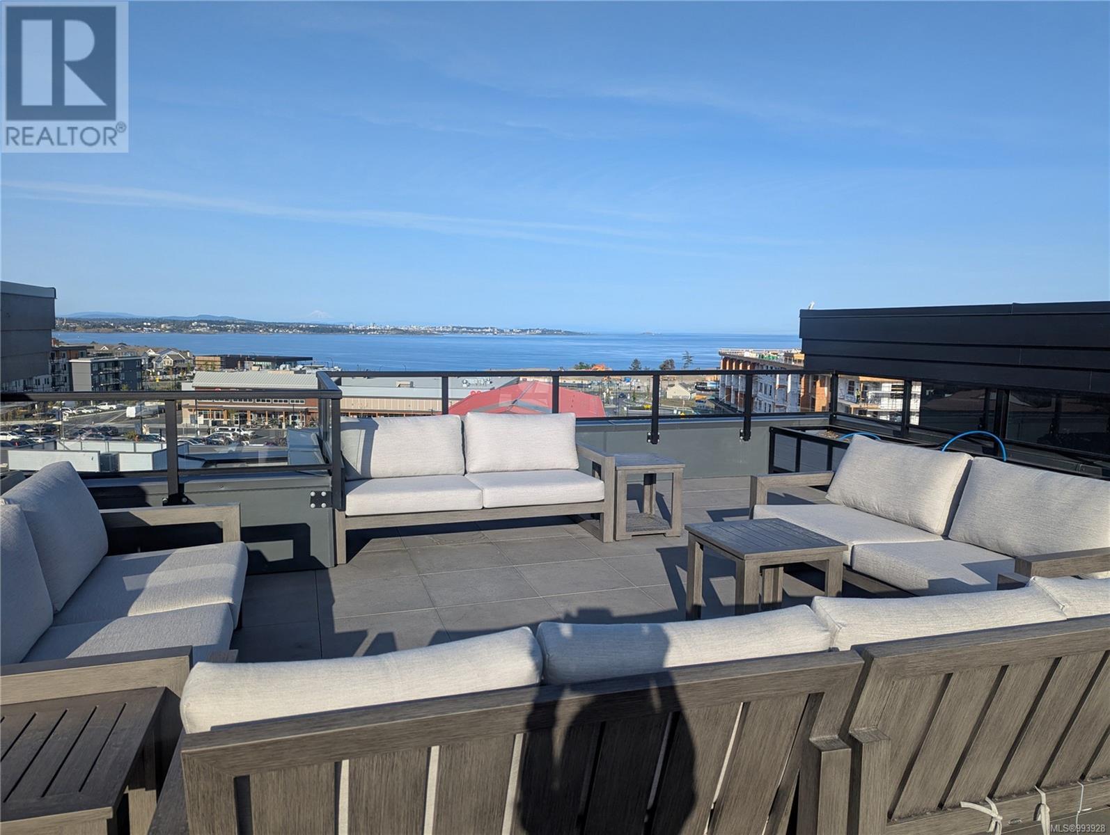 408 3564A Ryder Hesjedal Way, Colwood
