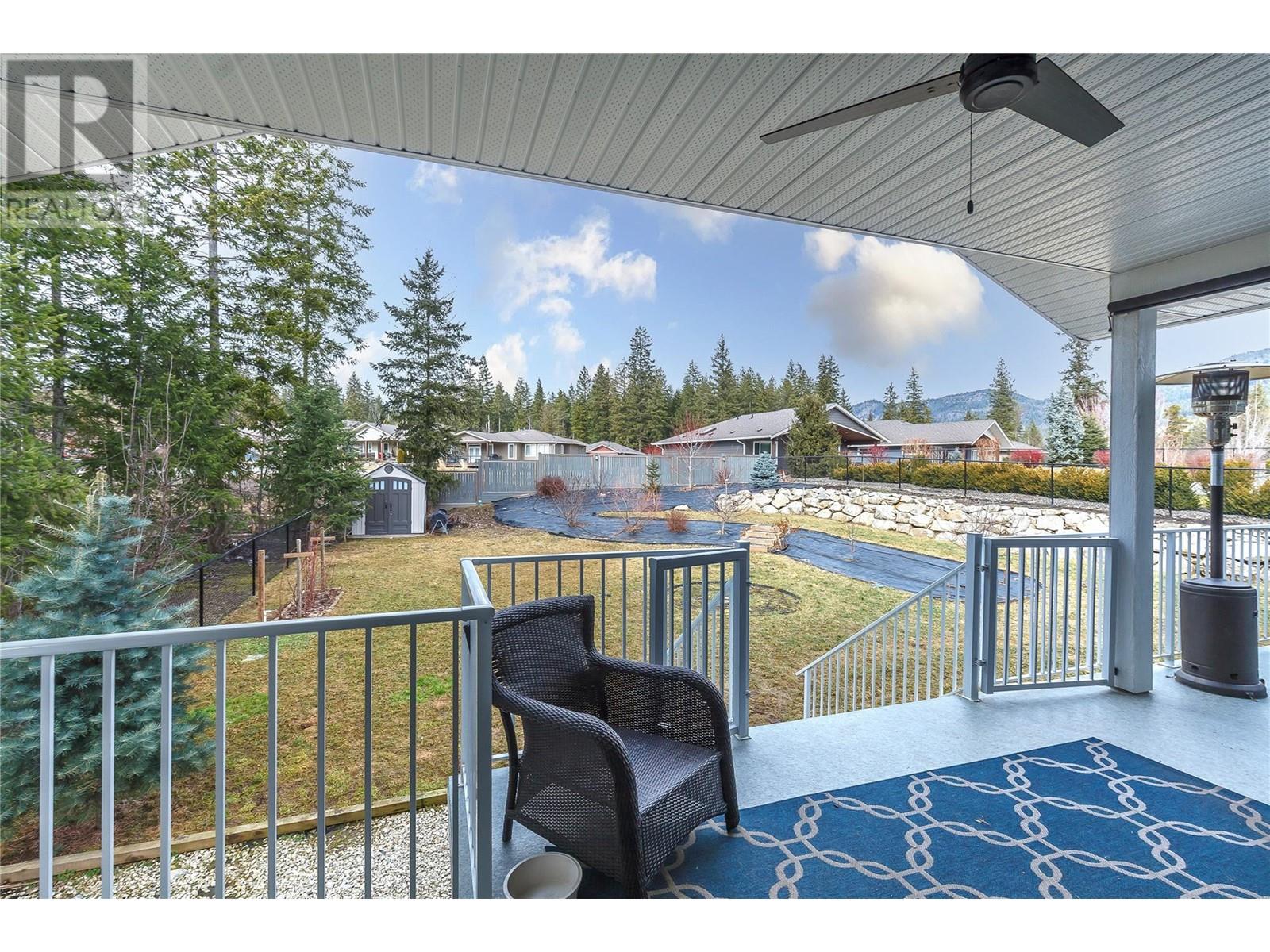  2725 Sunnydale Drive, Blind Bay