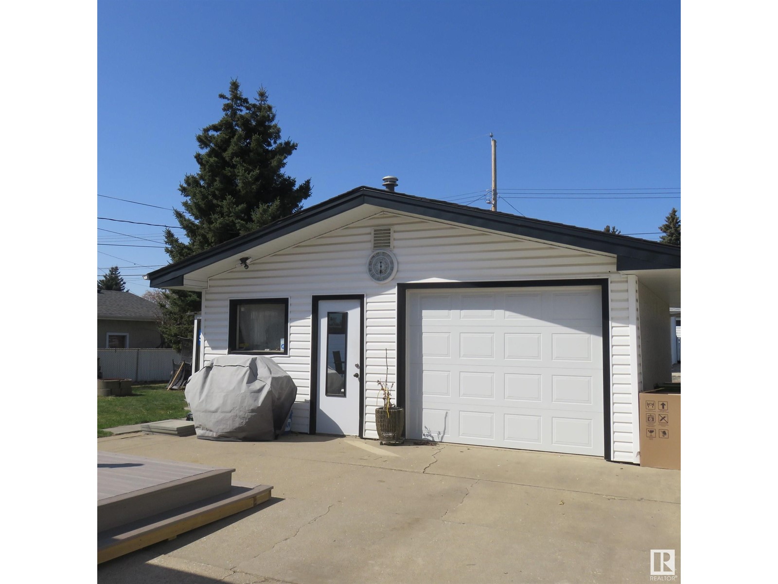 Single Family House for Sale in   ST NW Edmonton 
