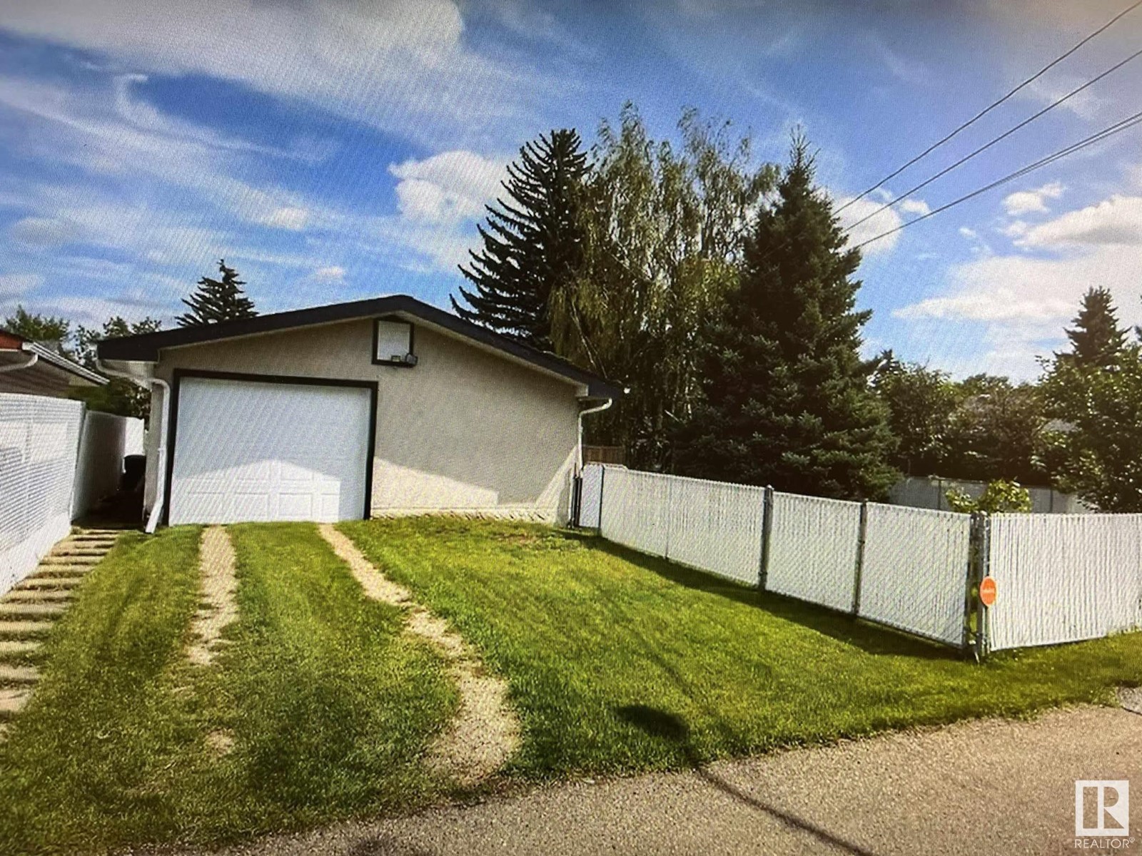 Single Family House for Sale in   ST NW Edmonton 