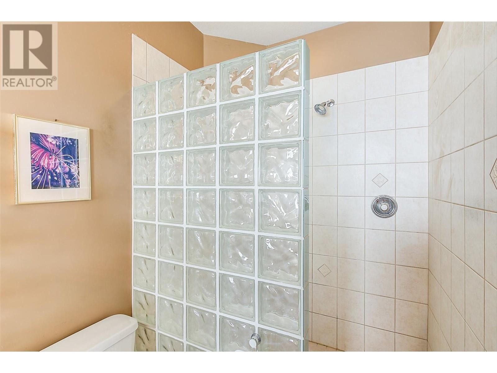  6469 Bulyea Avenue, Peachland
