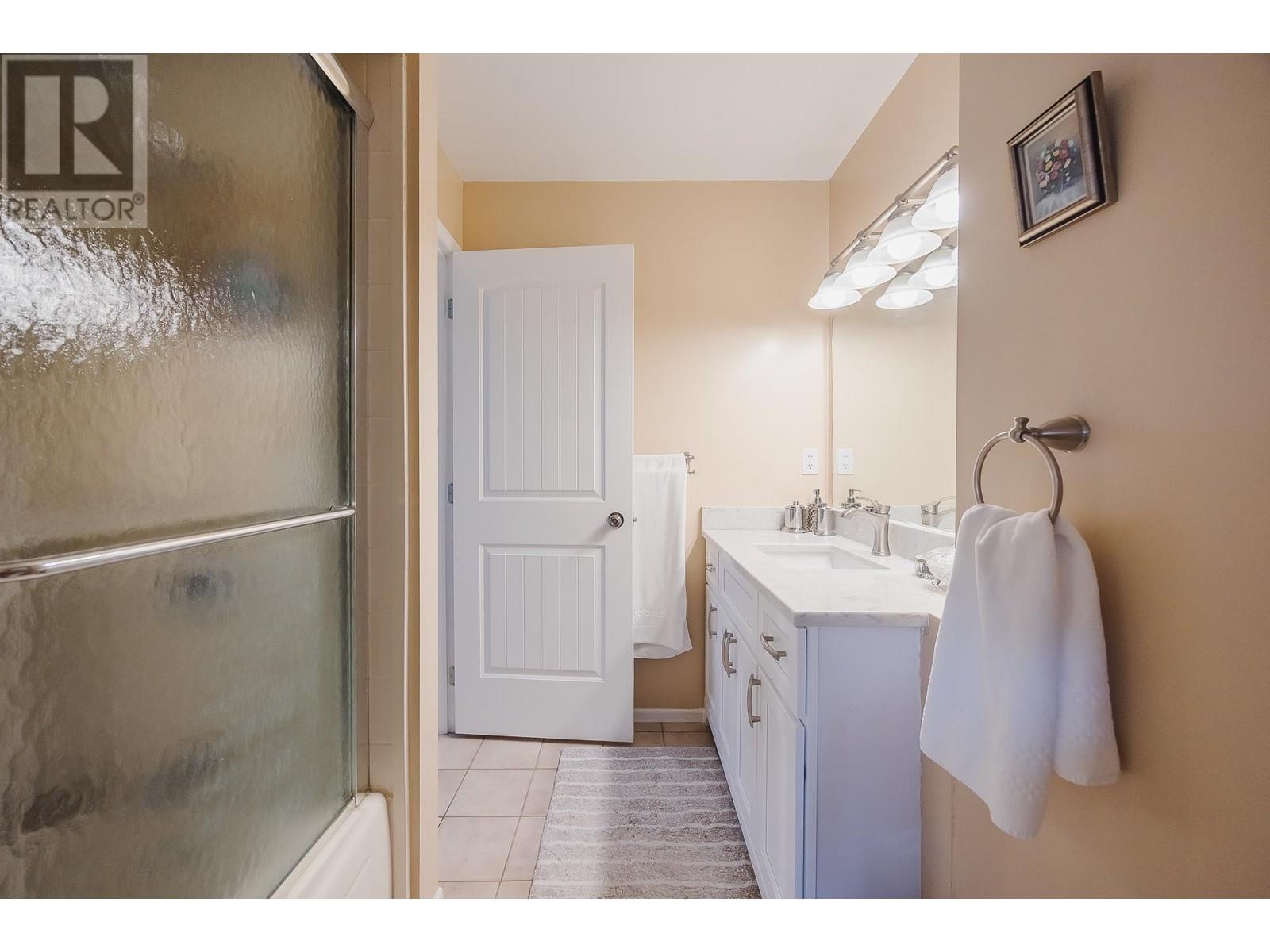 3 561 SHAW AVENUE, Coquitlam real estate listing R2996415
