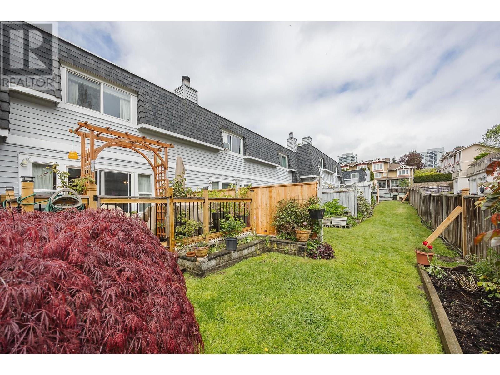 3 561 SHAW AVENUE, Coquitlam real estate listing R2996415