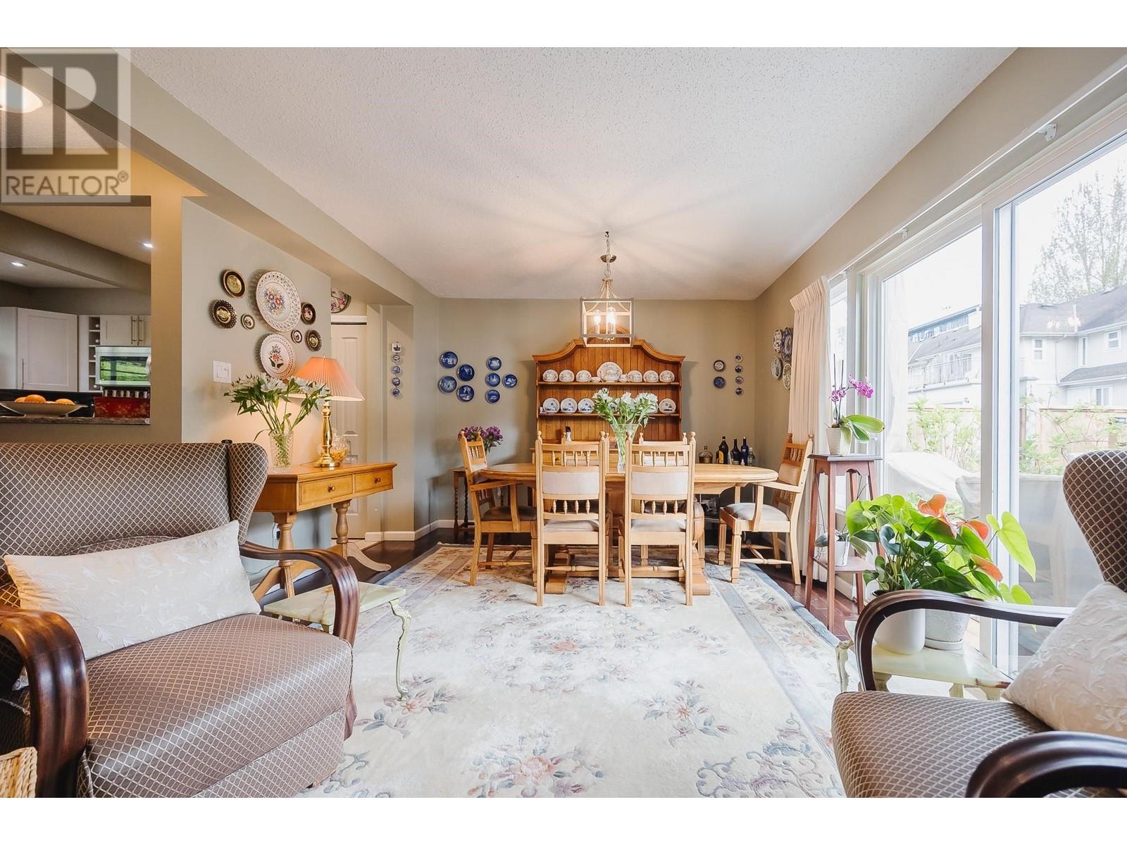 3 561 SHAW AVENUE, Coquitlam real estate listing R2996415