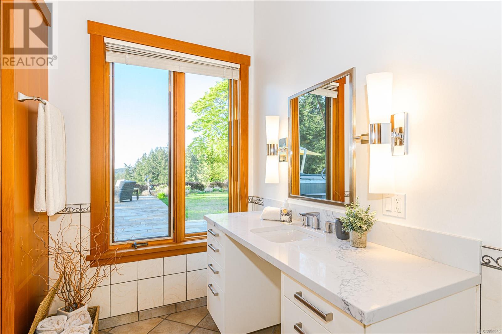  224 Pringle Farm Road, Salt Spring