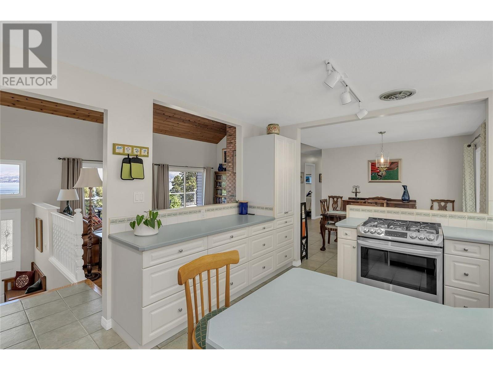  3964 Angus Drive, West Kelowna