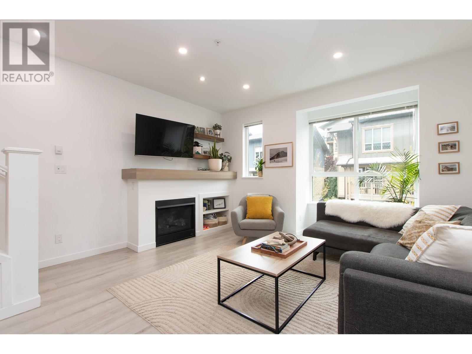 38349 EAGLEWIND BOULEVARD, Squamish