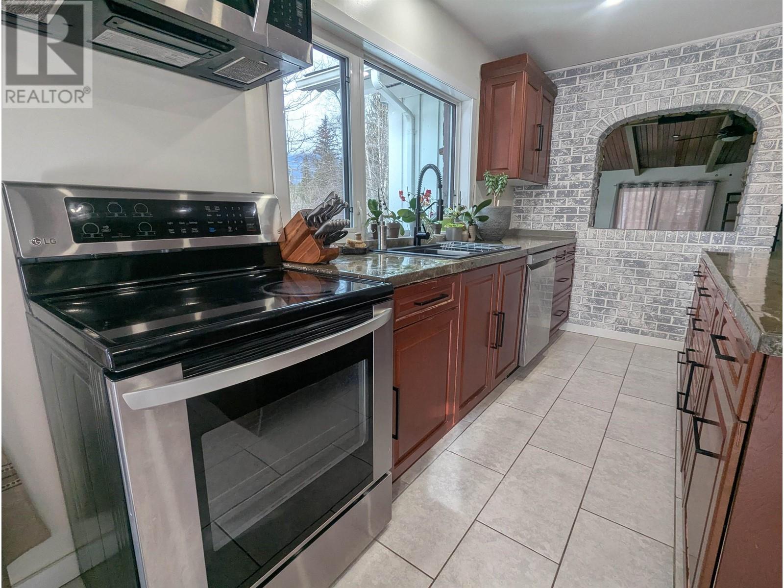4620 MANTON ROAD, Smithers