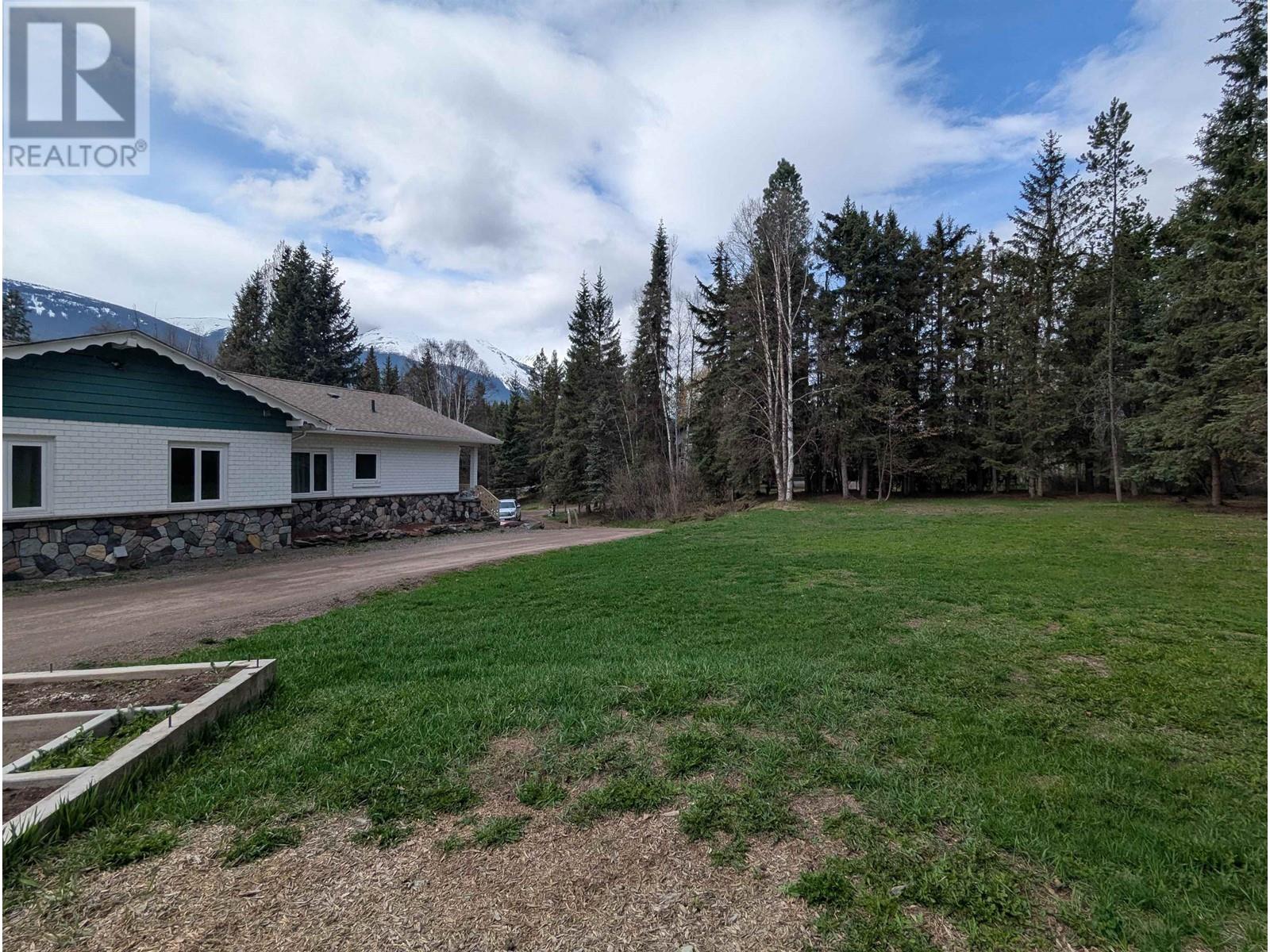 4620 MANTON ROAD, Smithers