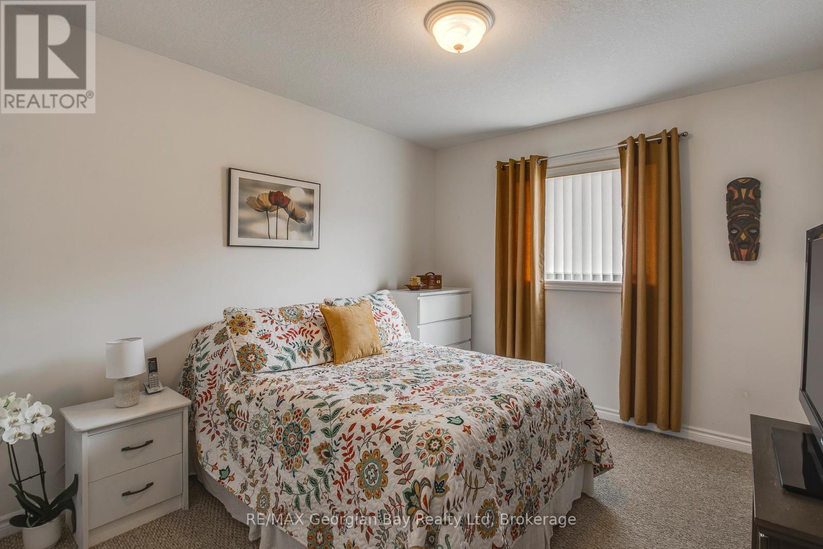 Photo 18 of 1085 Whitney Crescent, Midland ON
