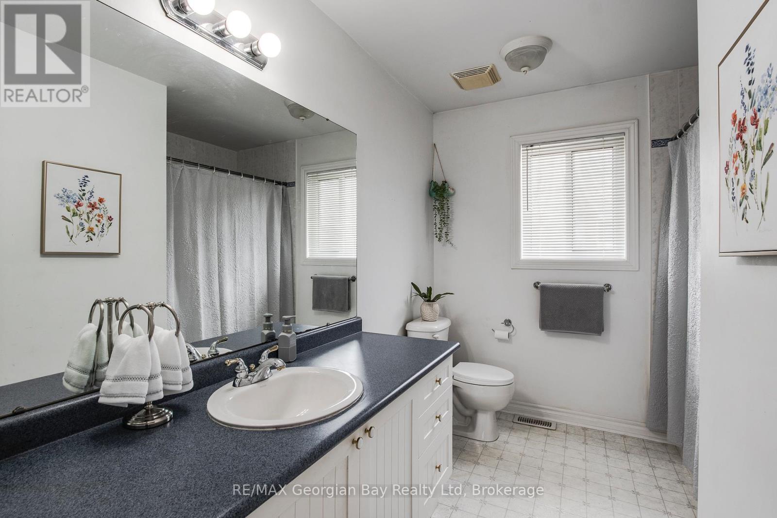 Photo 27 of 1085 Whitney Crescent, Midland ON