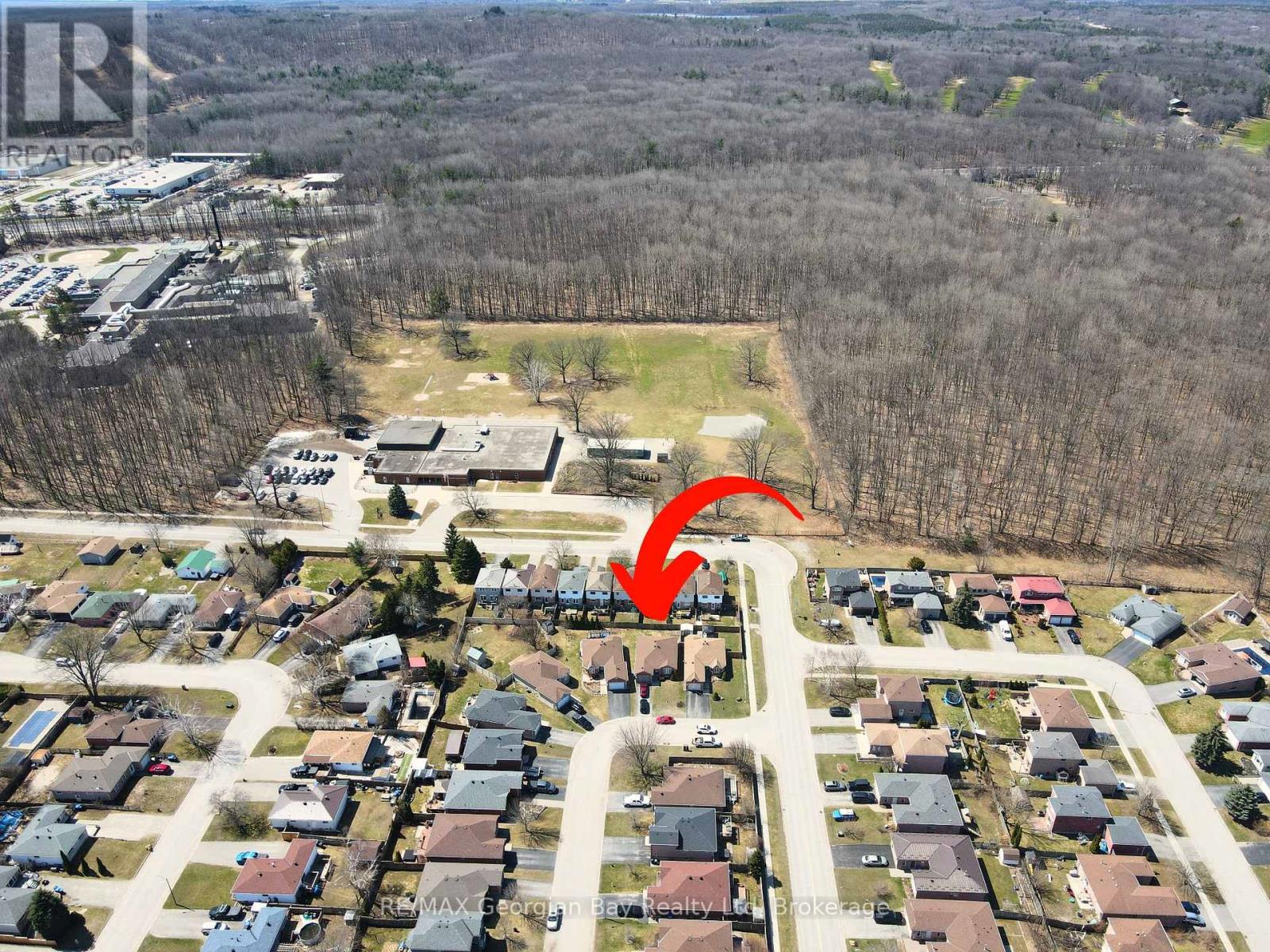 Photo 12 of 1085 Whitney Crescent, Midland ON