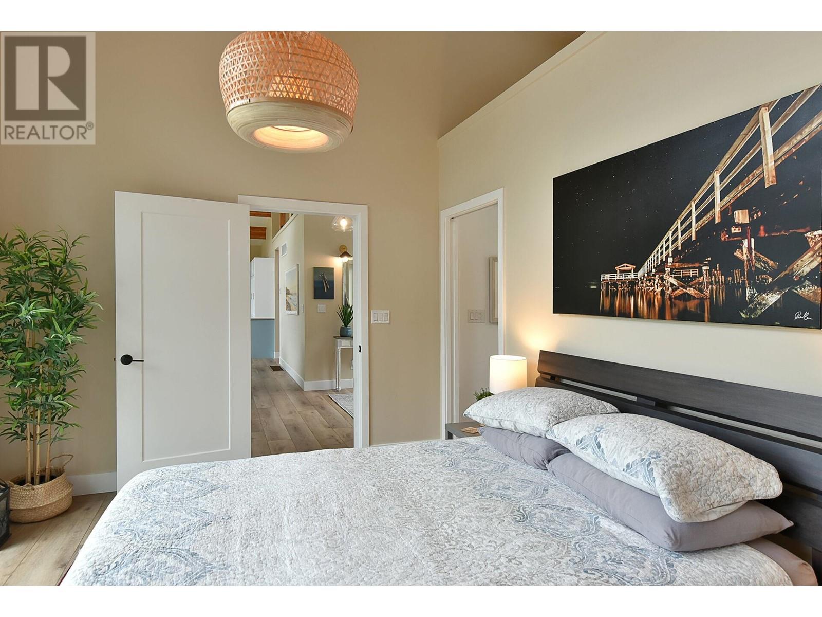 5961-5963 RIPPLE WAY, Sechelt