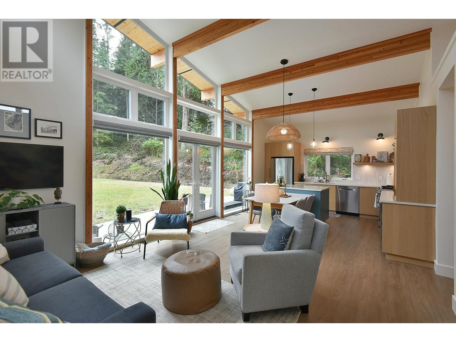 5961-5963 RIPPLE WAY, Sechelt
