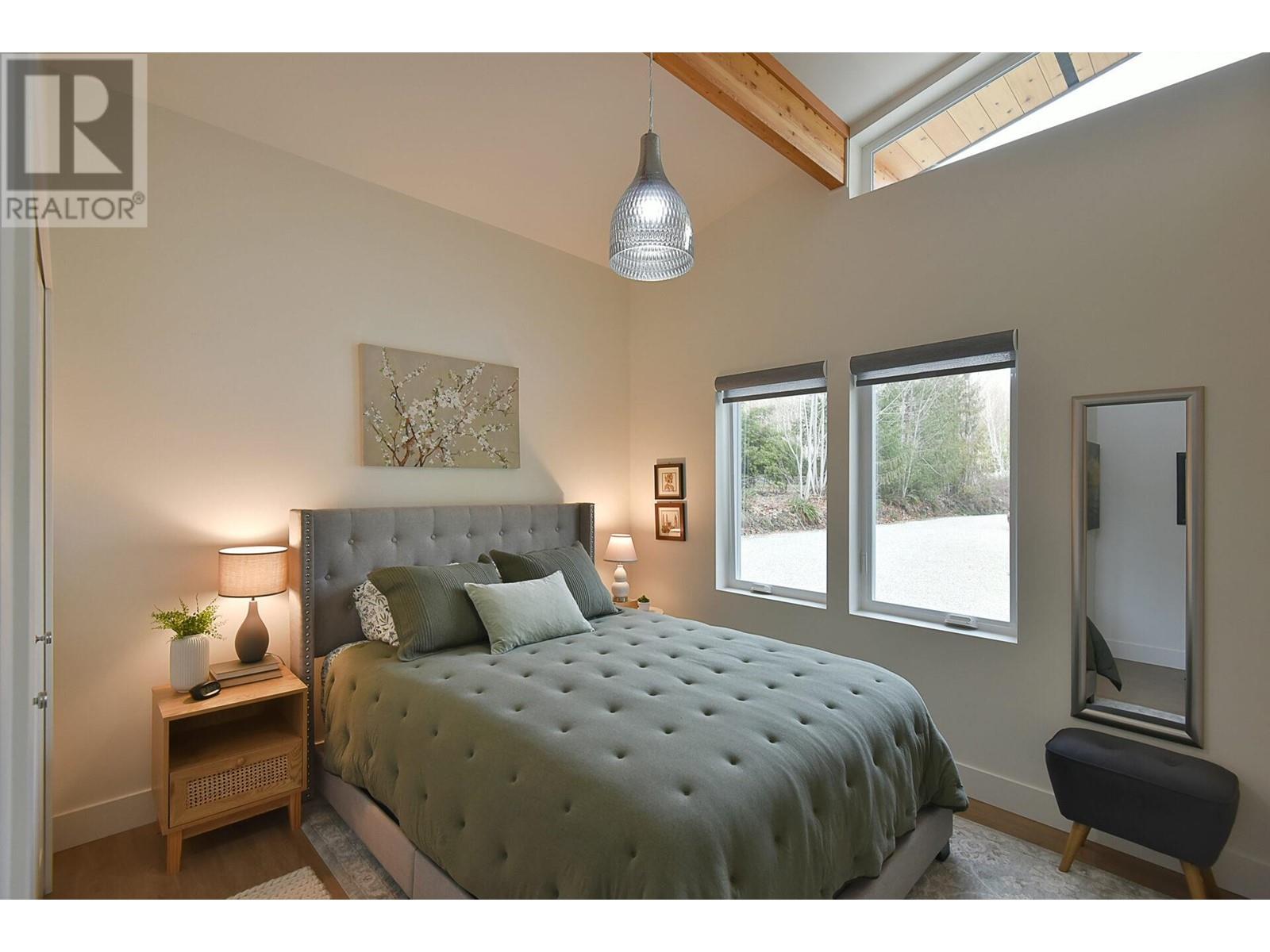 5961-5963 RIPPLE WAY, Sechelt
