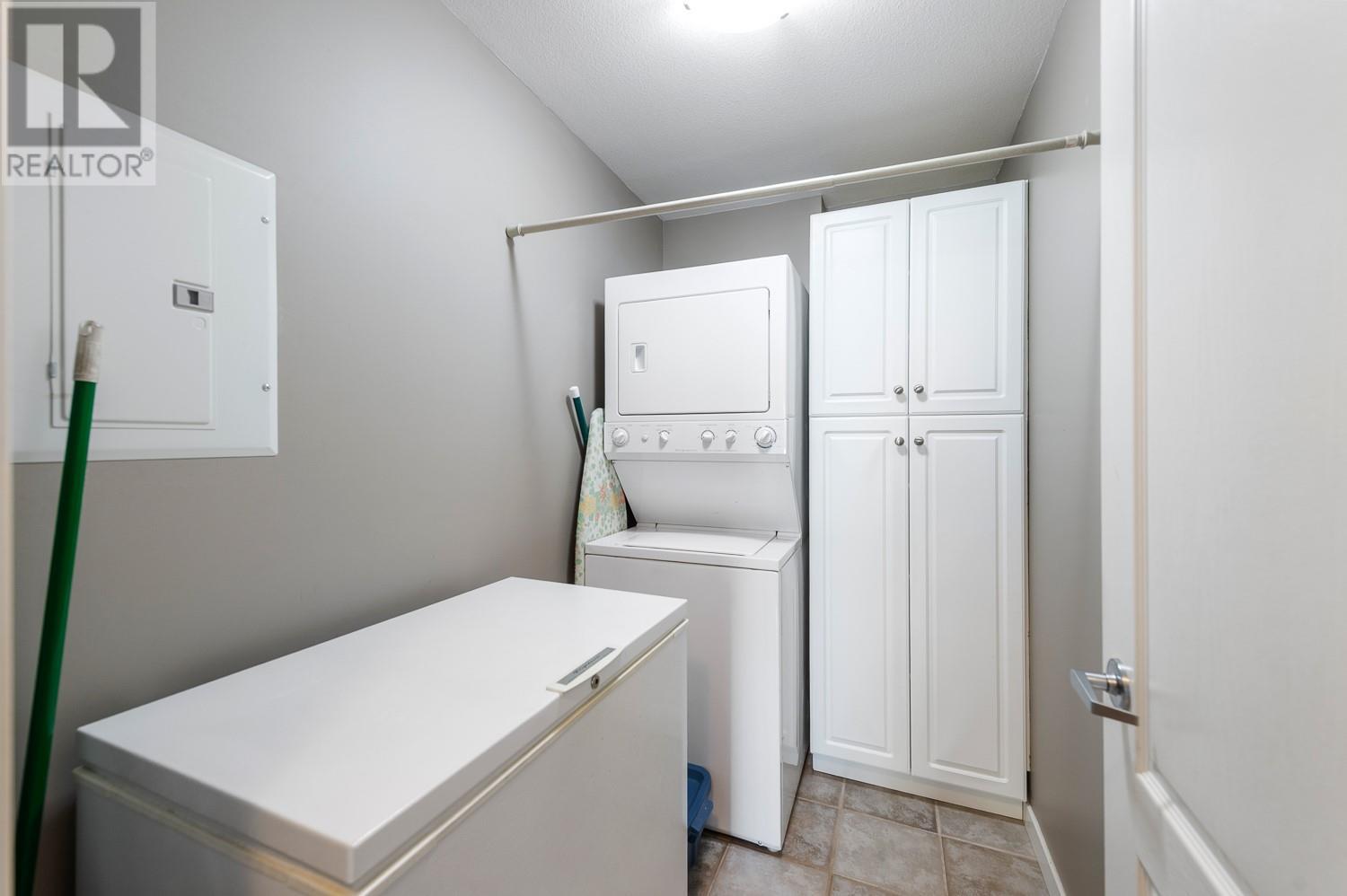 201 688 Lequime Road, Kelowna
