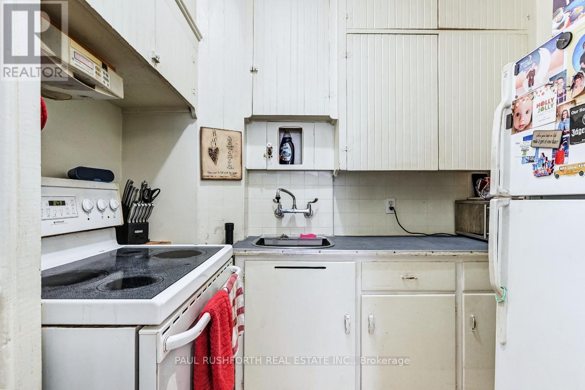 Photo 21 of 28 Wilson Street W, Perth ON