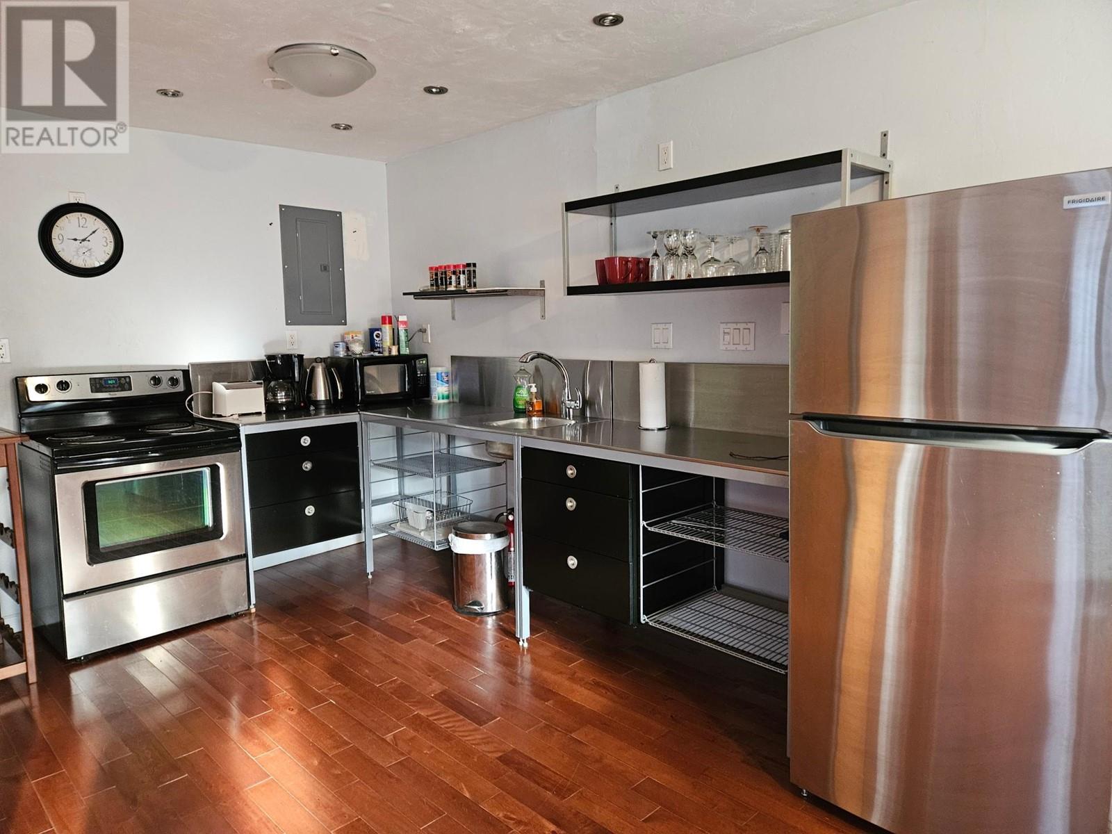 88 1ST  NW Avenue, Nakusp