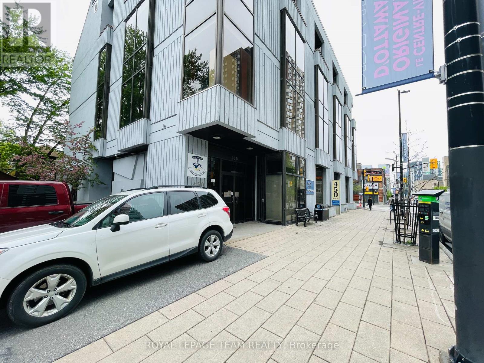Photo 11 of 301 450 Rideau Street, Ottawa ON
