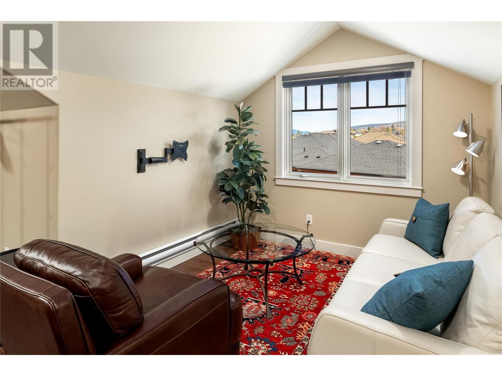  605 ALMANDINE Court, Kelowna