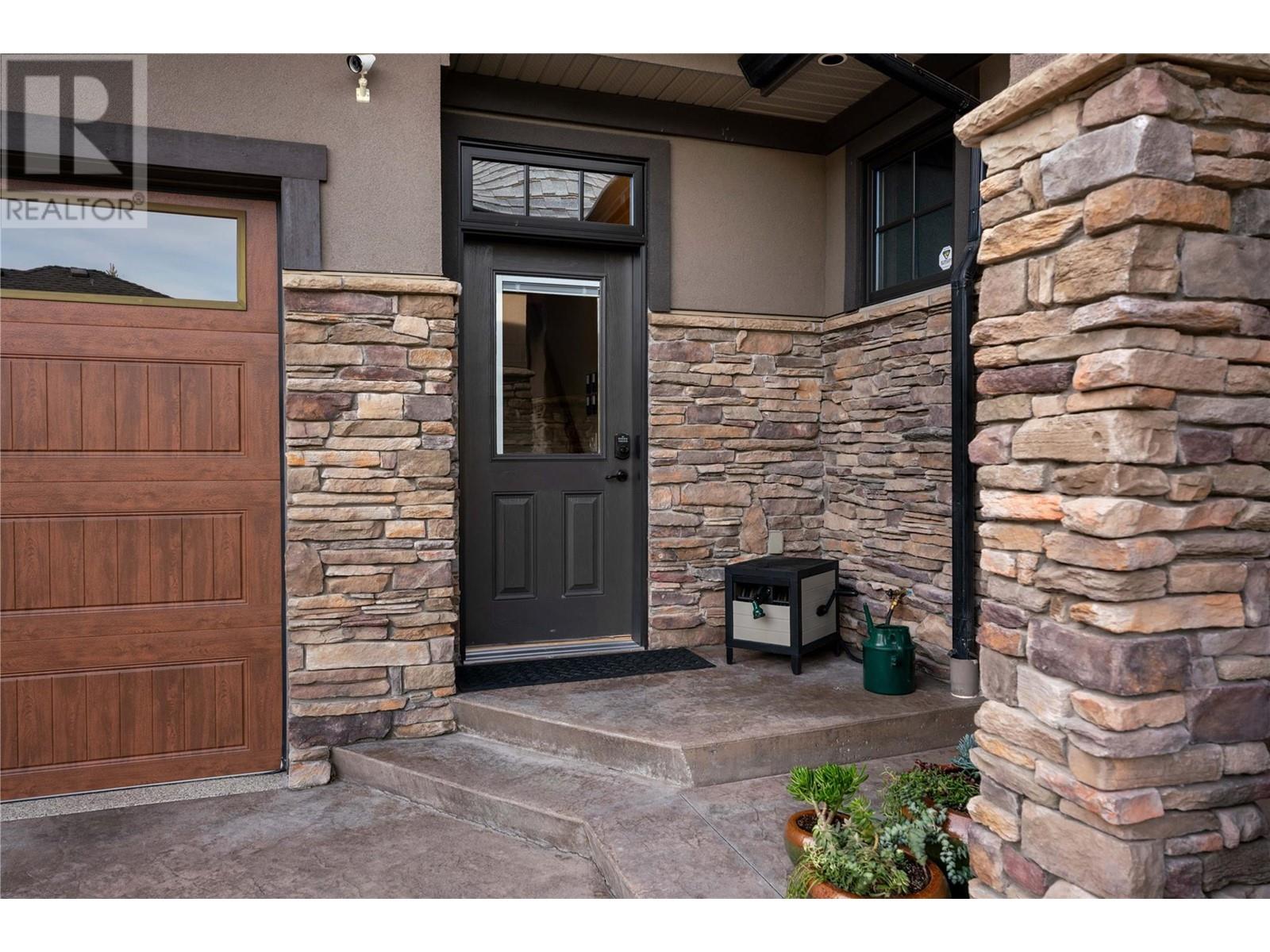  605 ALMANDINE Court, Kelowna