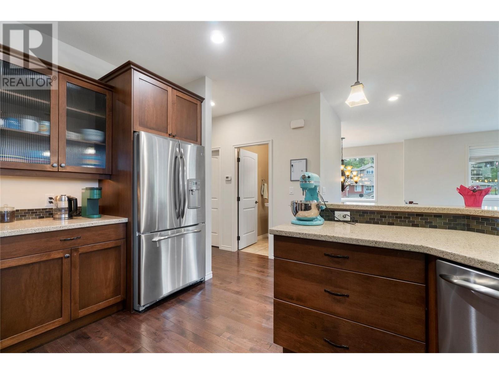 33 1581 20 Street Northeast, Salmon Arm
