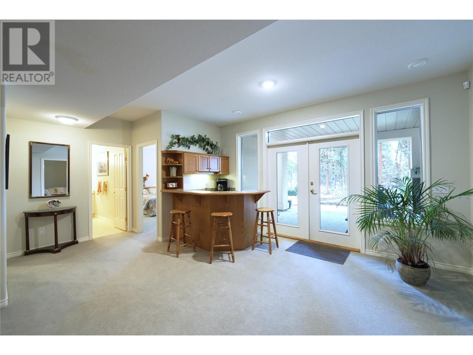  3905 Gallaghers Circle, Kelowna