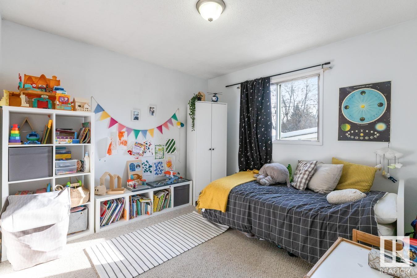8735 92 AV NW, Edmonton