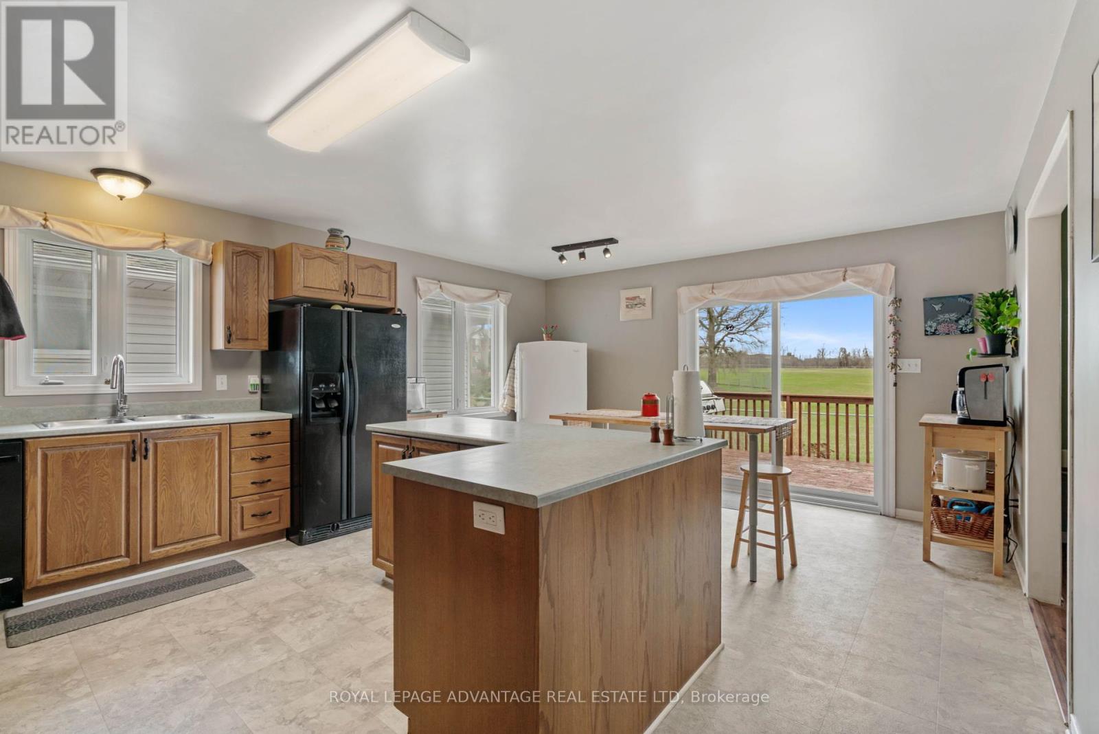 Photo 28 of 264 Glenwood Crescent, Smiths Falls ON